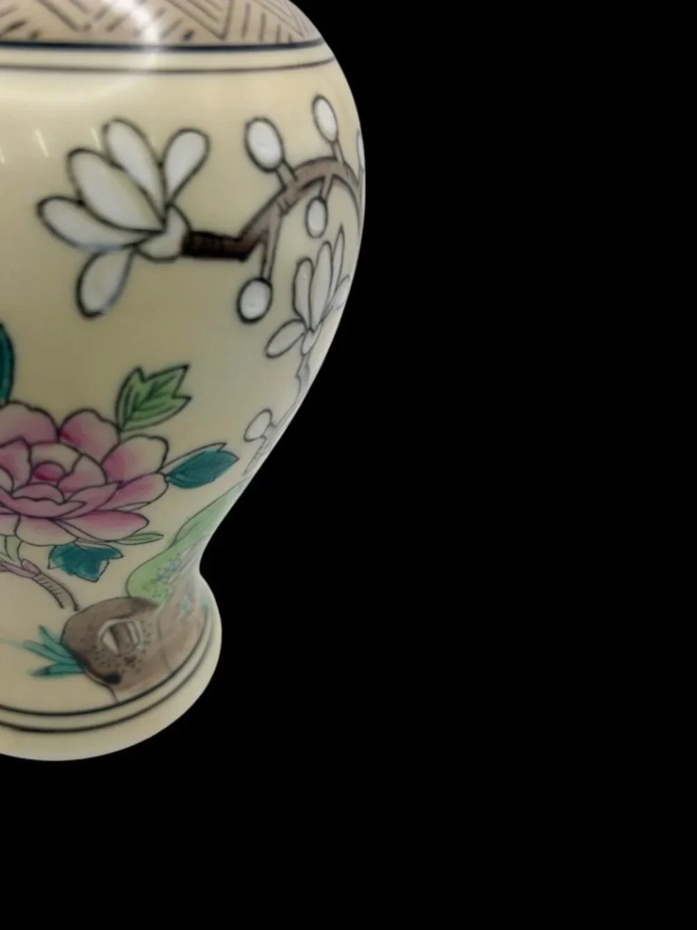 VTG Floral Ginger Jar Porcelain Lidded Vase Chinoiserie Indian Tree Decor 9